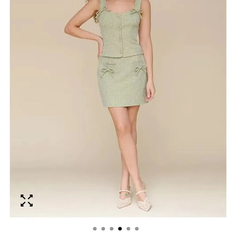 7 FOR ALL MANKIND Bow-Trim Sweetheart-Neck Top & Skirt Set in Avocado - Picture 4 of 7